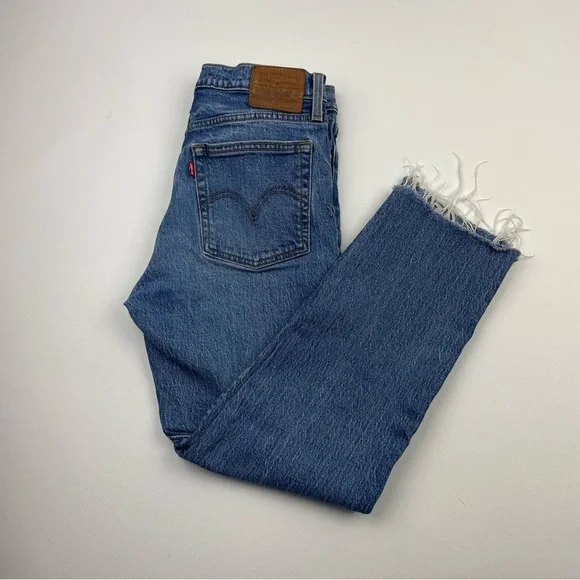 Levi’s WEDGIE STRAIGHT WOMEN'S JEANS SIZE 27 - Picture 1 of 6